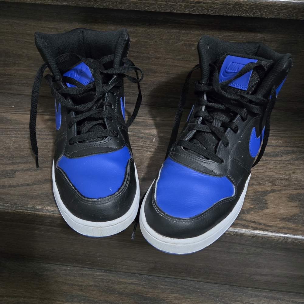 Nike Air Jordan Black and Royal Blue Sneakers. Men's Size 11